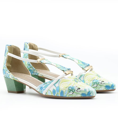 giay_xinh_tuu_truong